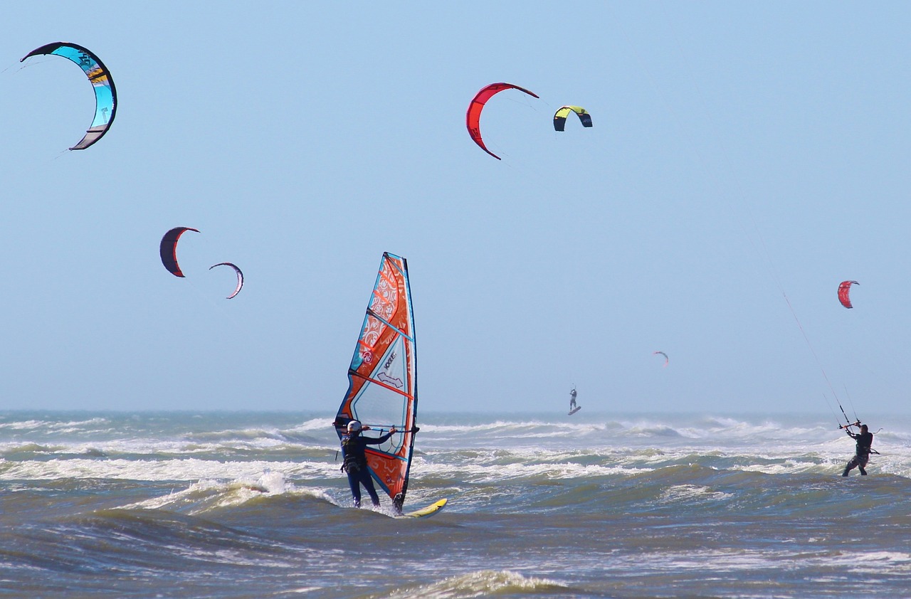 water sports, kiting, windsurfing